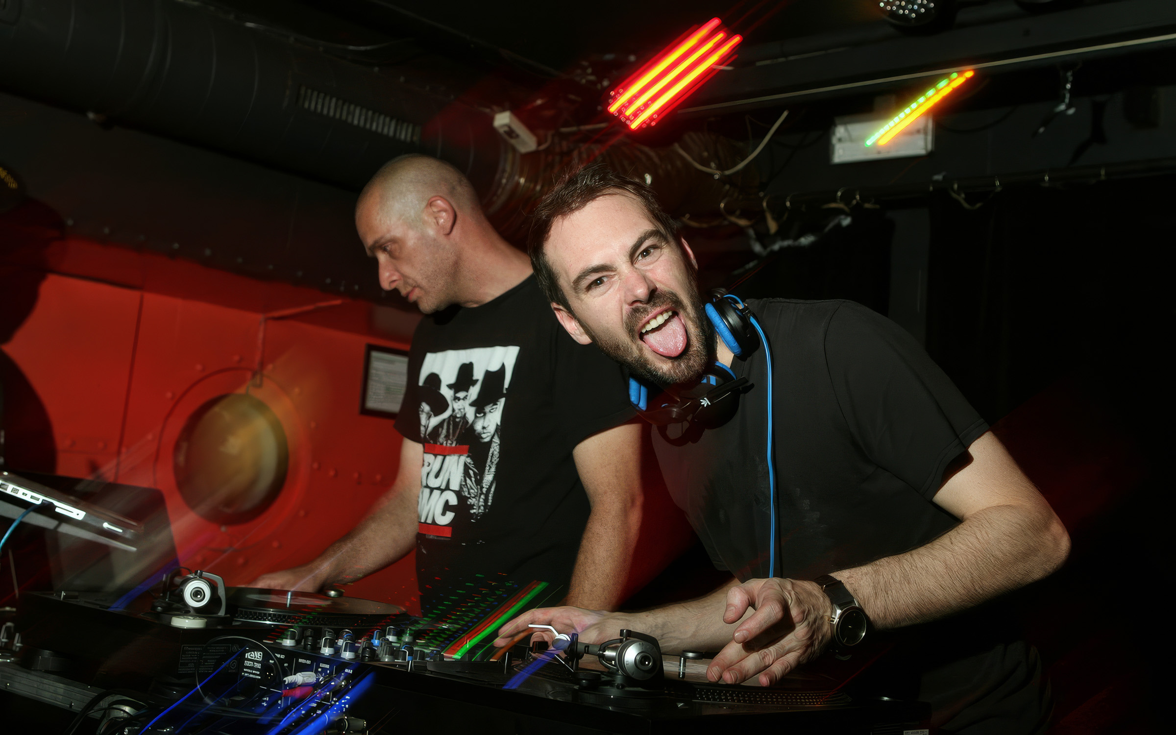 Dj Duke & Dj Fly aux platines de la Marquise en 2016